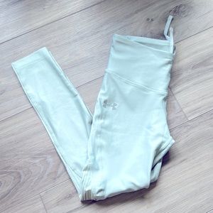 UnderArmour compression leggings